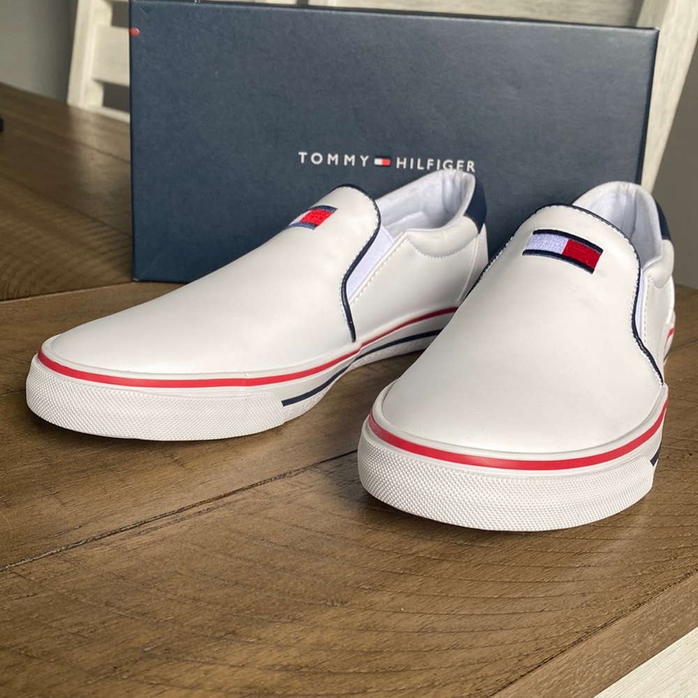 Women’s Tommy Hilfiger white slip on shoes size 8